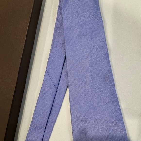 Authentic Louis Vuitton men’s silk necktie with box - Picture 9 of 11